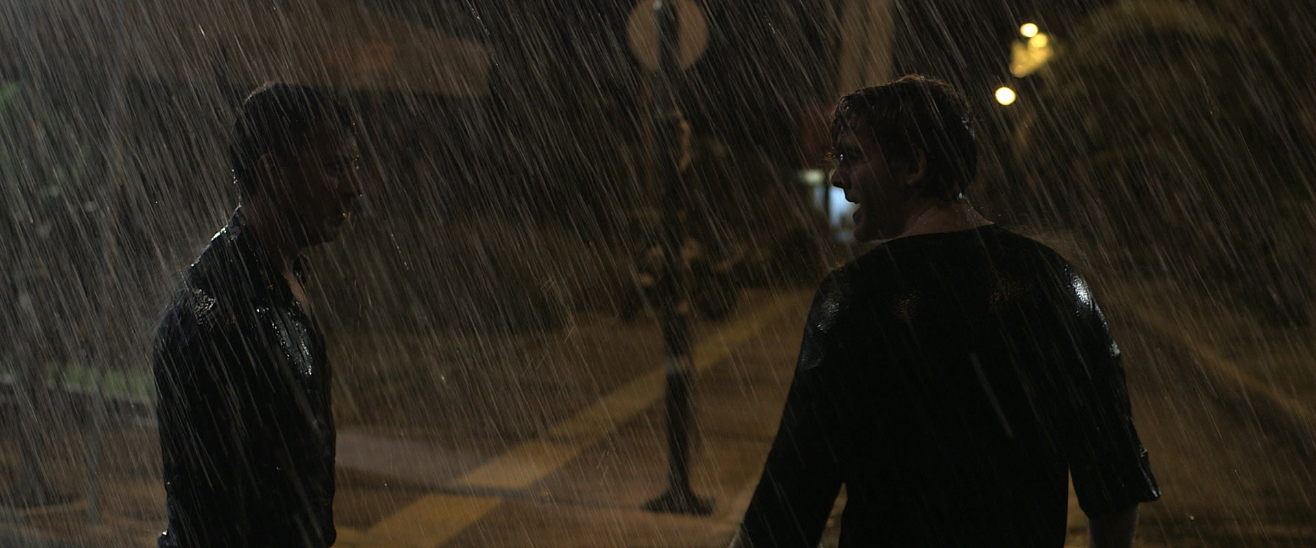 Griza Diadromi frame06.jpg